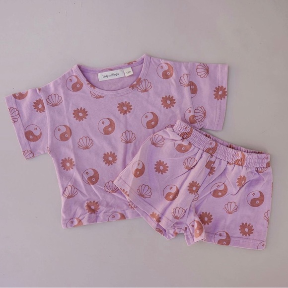 Indy & Pippa Other - Indy & Pippa seashell and yinyang matching set NWT size 12m fits oversized